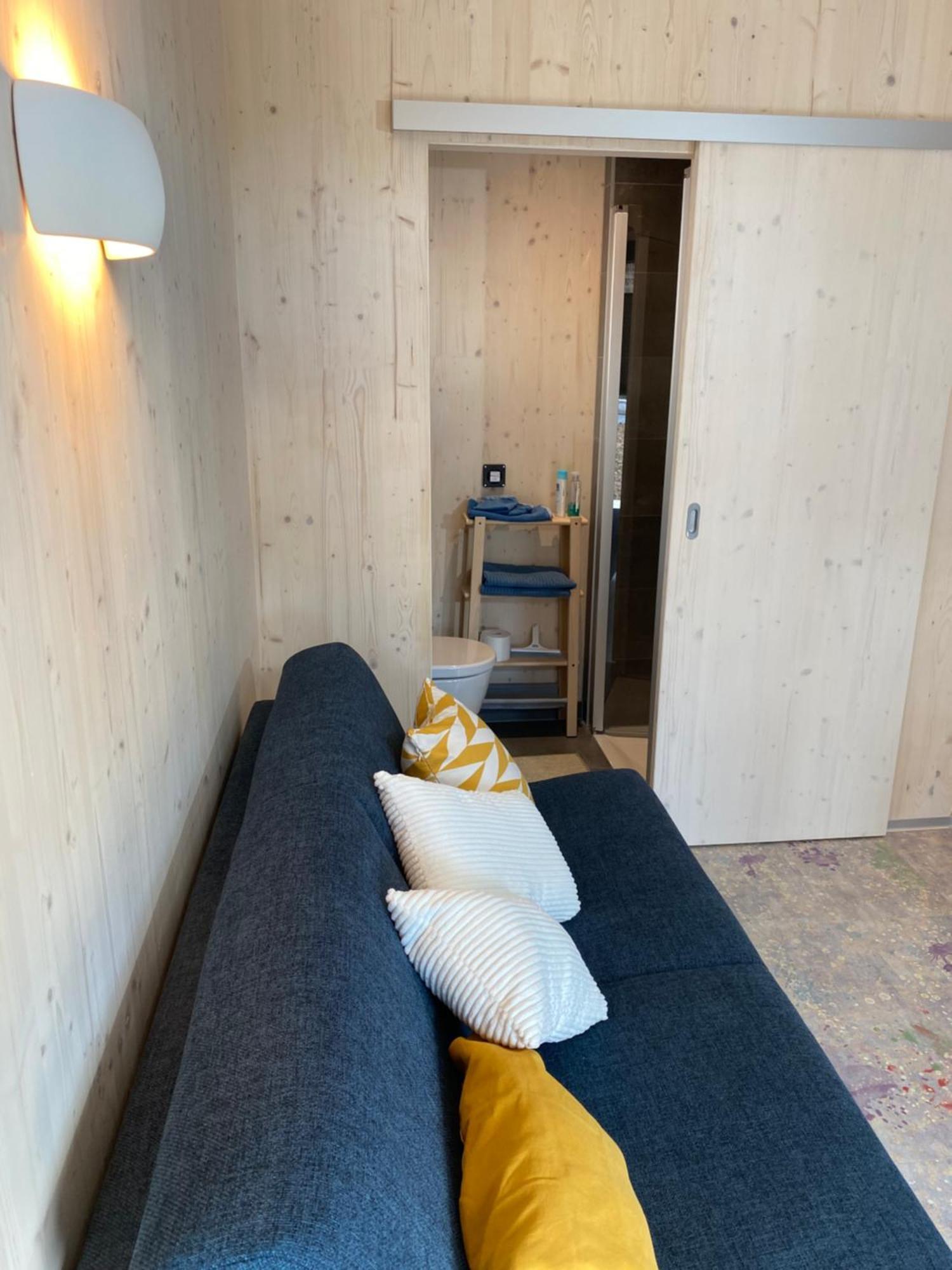 Aeschi Auf Wolke 7 - Gaste-Studio Im Mini House B&B 외부 사진